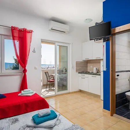 J.B. Beachfront Suites Jesenice  Exterior photo