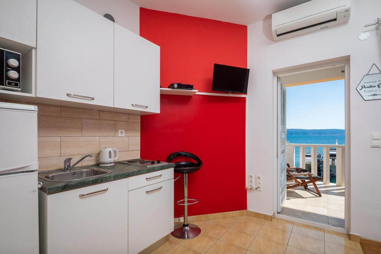 J.b. Beachfront Apartment