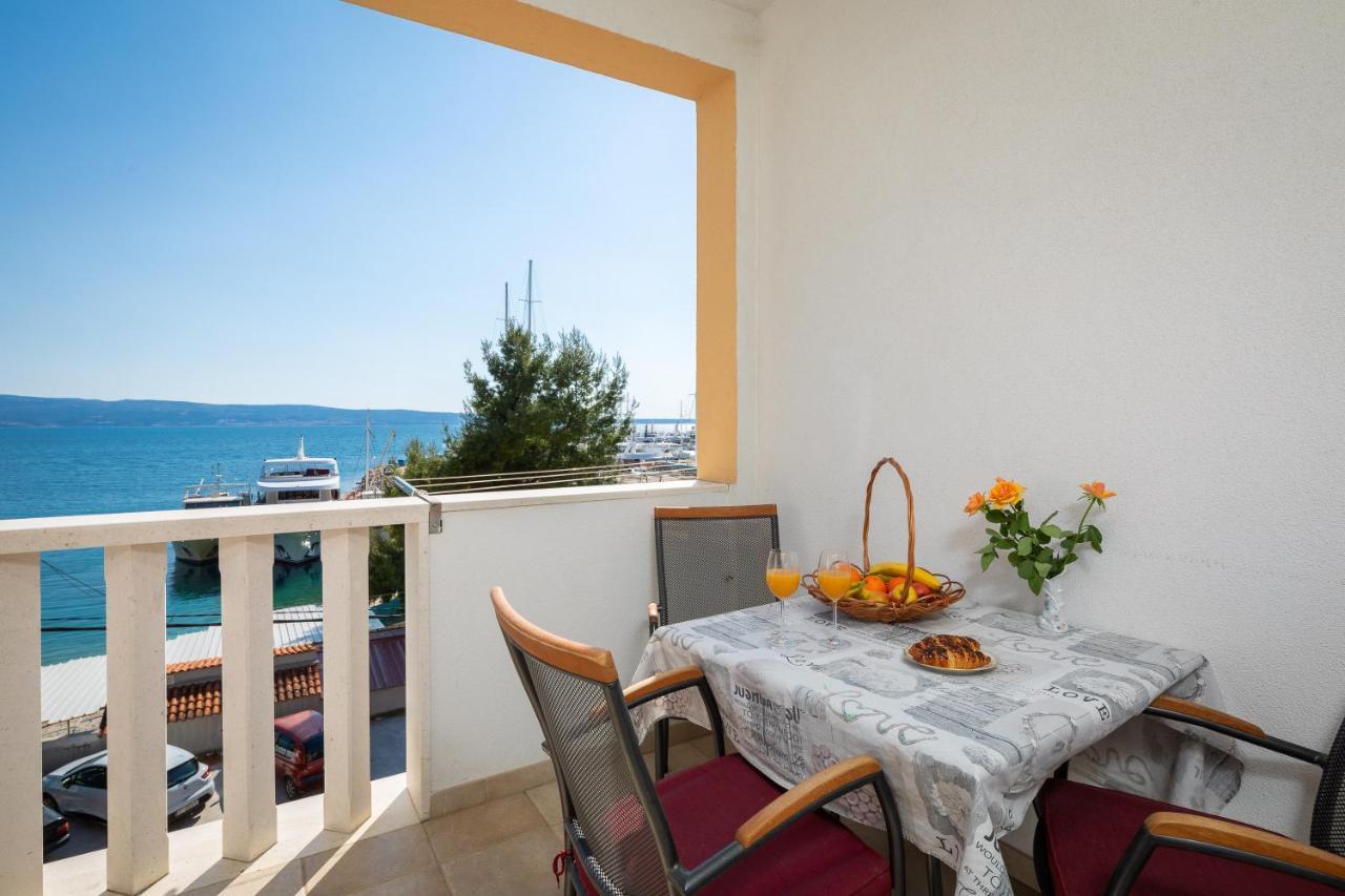 J.b. Beachfront Apartment