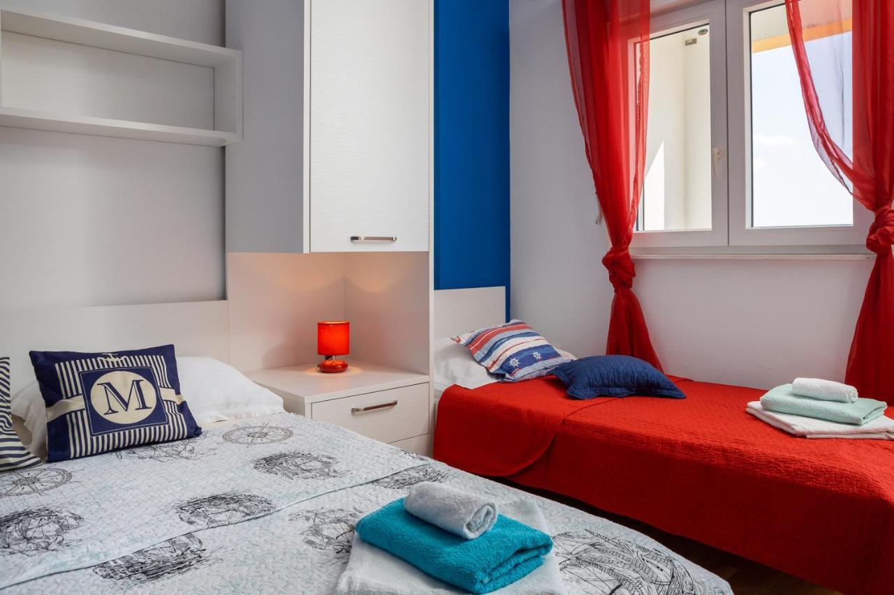 J.b. Beachfront Apartment *